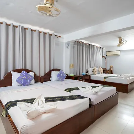 Siem Reap Riverside Hotel Exterior photo