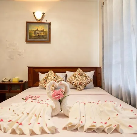Siem Reap Riverside Hotel Exterior photo