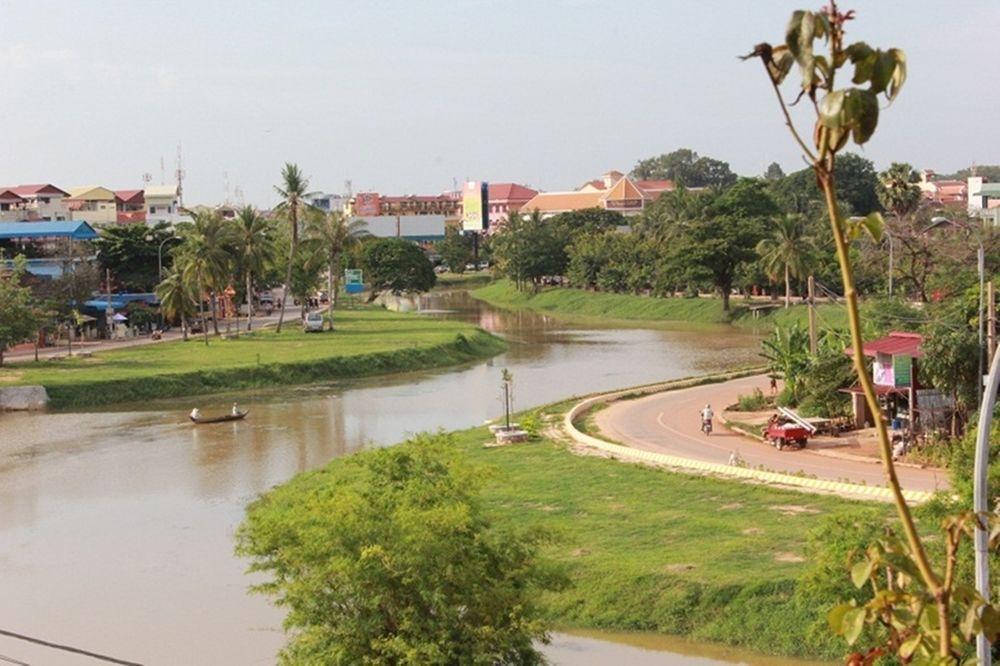 Riverside Hotel 2*