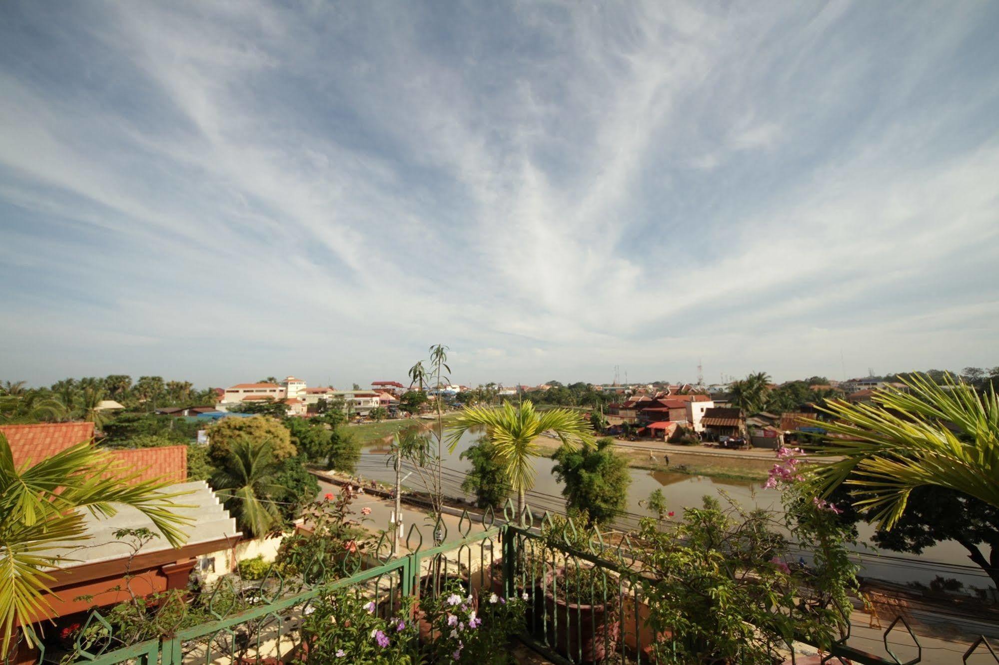 Riverside Hotel Siem Reap