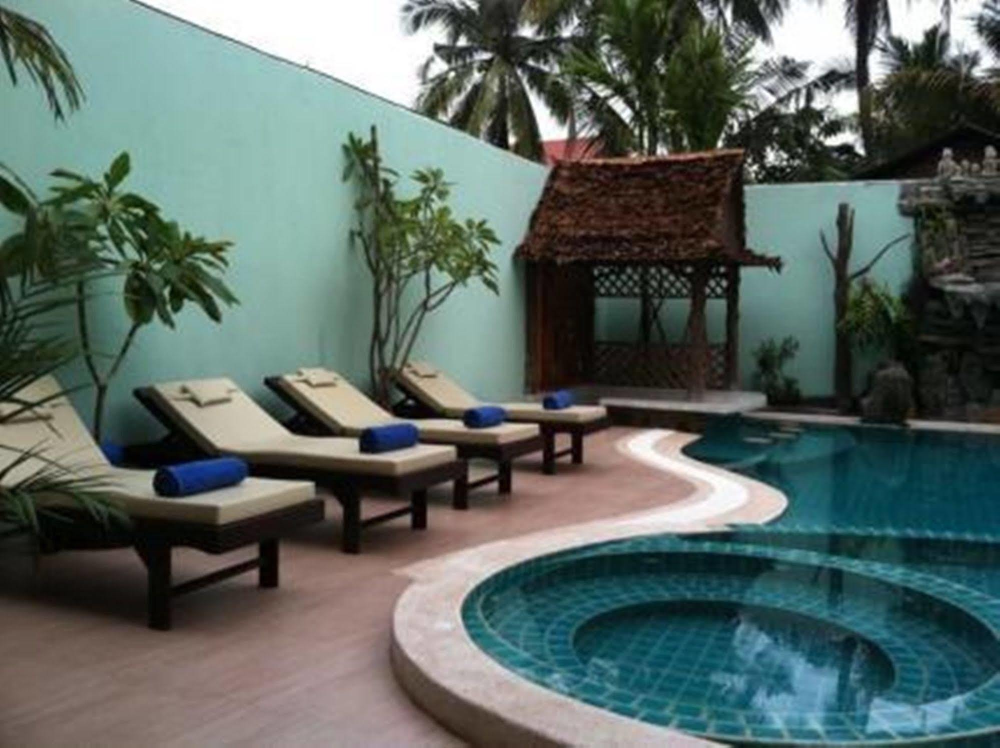 Hotel Riverside 2*