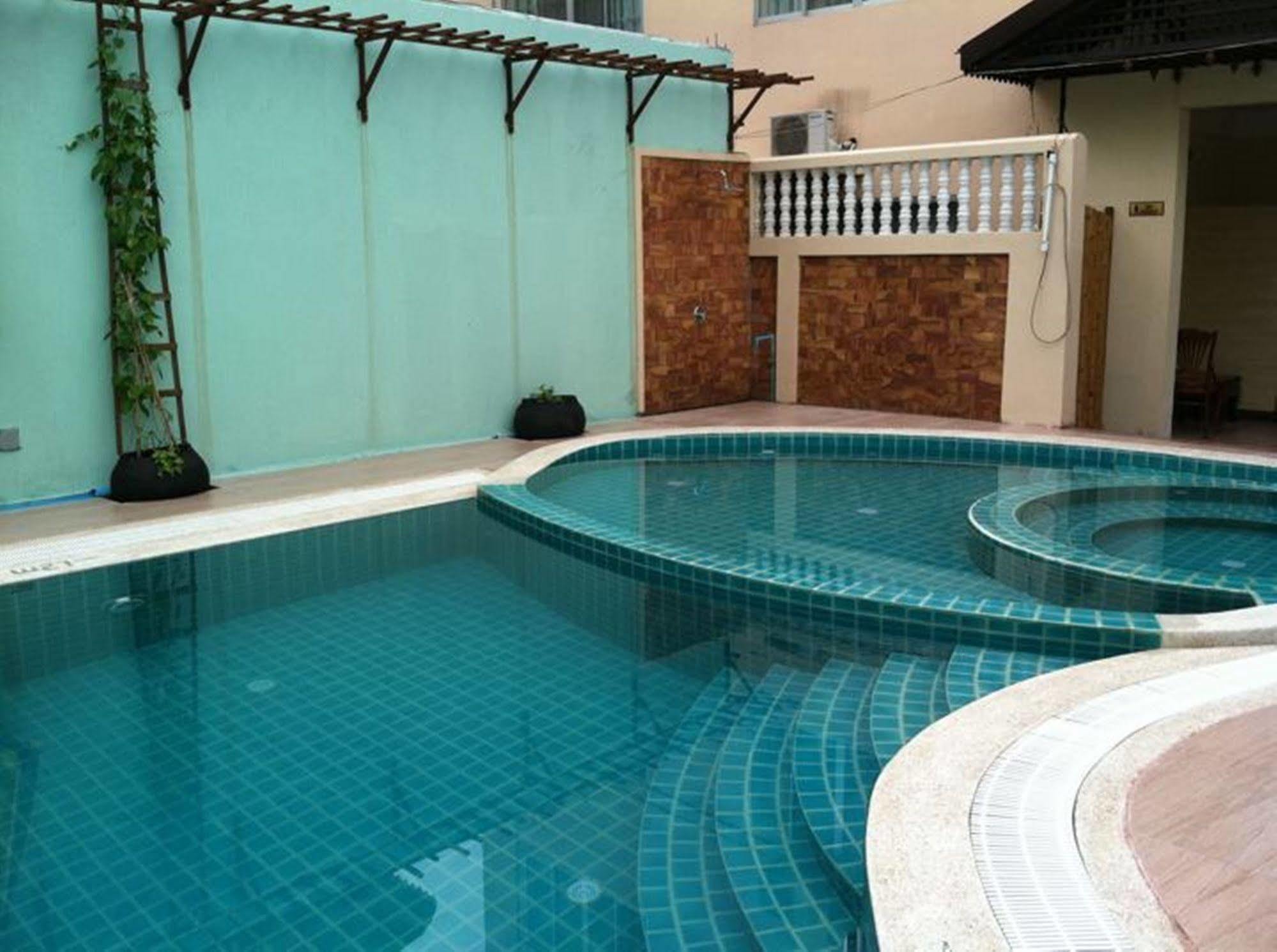 Hotel Riverside 2*